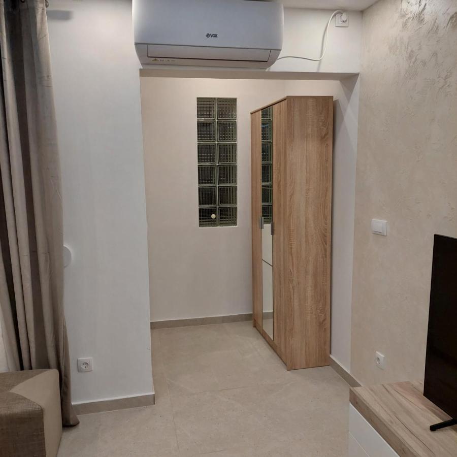 Apartman Lux Jelena Surčin Kültér fotó