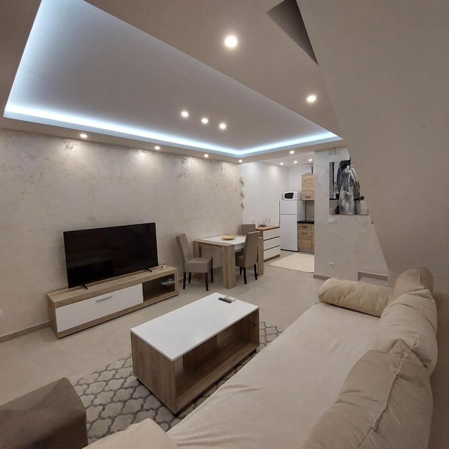 Apartman Lux Jelena Surčin Kültér fotó