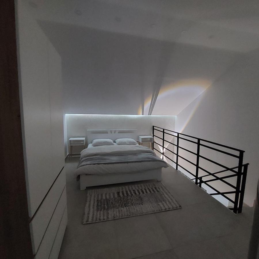 Apartman Lux Jelena Surčin Kültér fotó