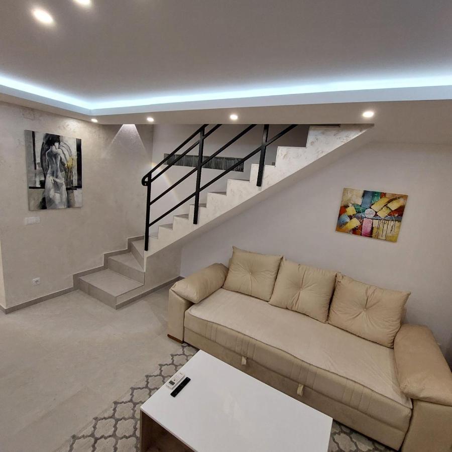 Apartman Lux Jelena Surčin Kültér fotó