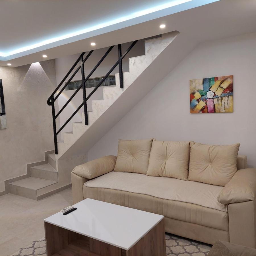 Apartman Lux Jelena Surčin Kültér fotó