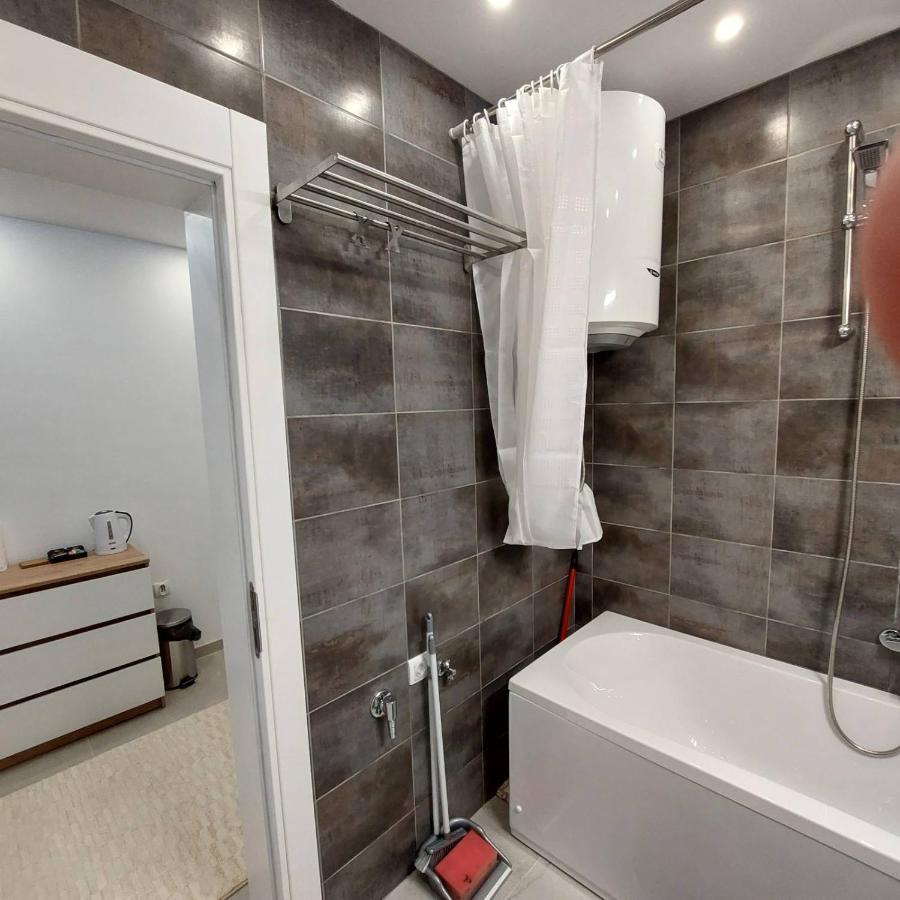 Apartman Lux Jelena Surčin Kültér fotó